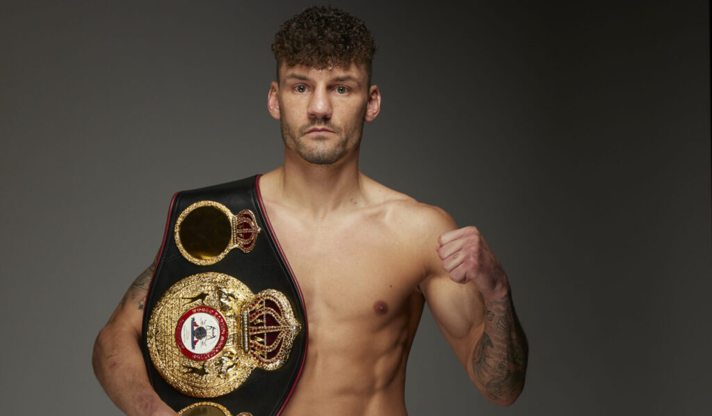 วูดนำหน้า