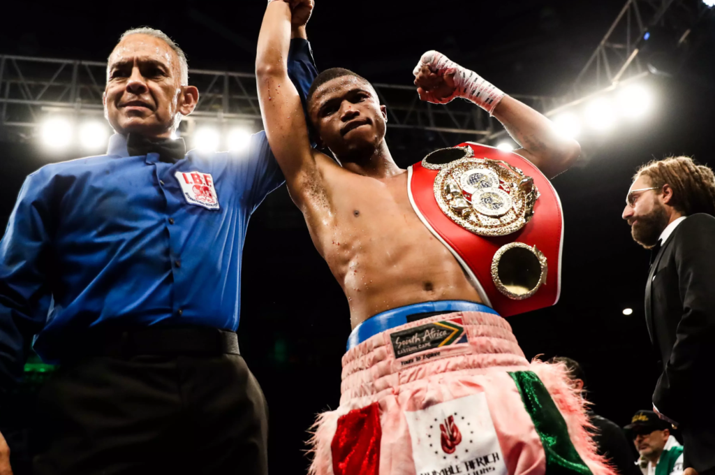 ขึ้นสังเวียนอีกครั้ง